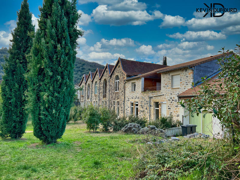 Appartement - 85 m² - 4 pièces