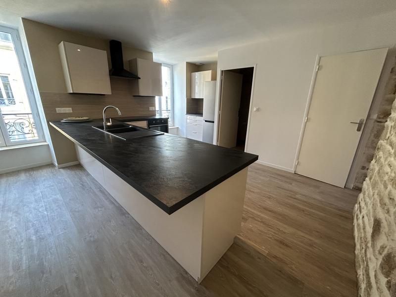 Appartement - 85 m² - 3 pièces