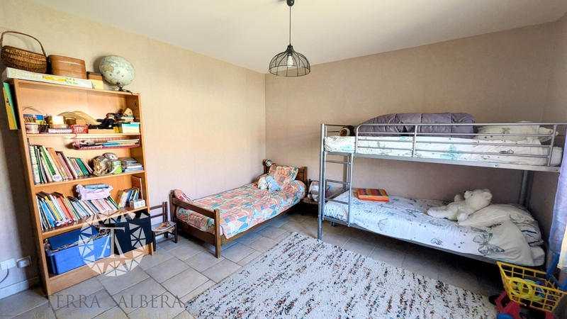 Villa - 212 m² - 8 pièces