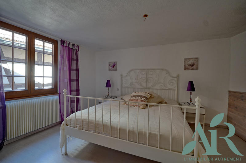 Maison traditionnelle - 143 m² - 5 pièces