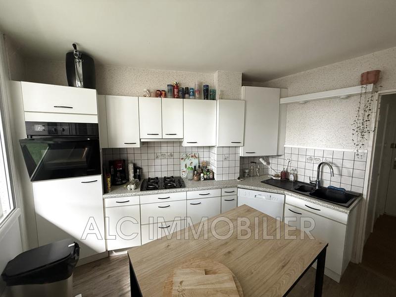 Appartement - 80 m² - 3 pièces
