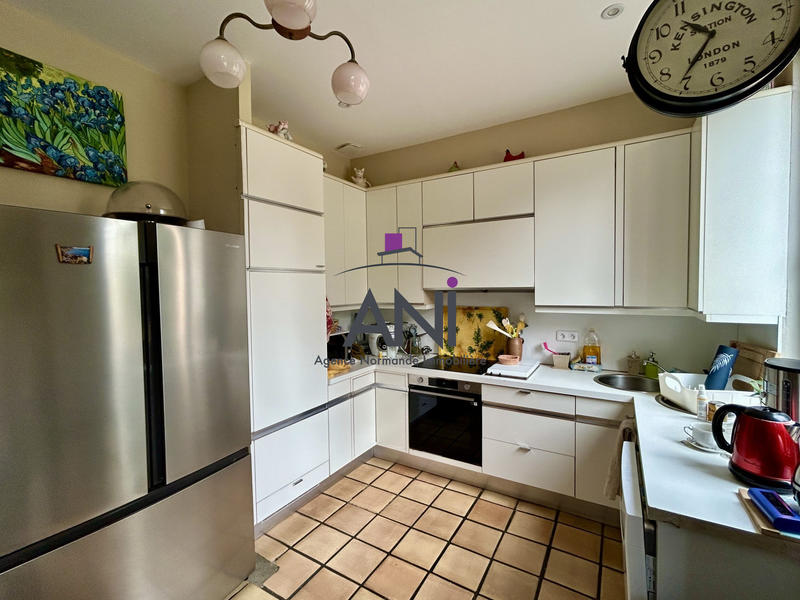 Maison - 205 m² - 9 pièces