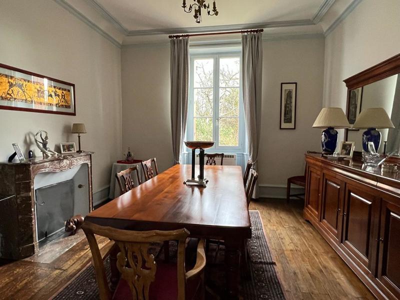 Propriété - 410 m² - 12 pièces