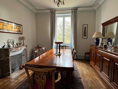 Propriété - 410 m² - 12 pièces