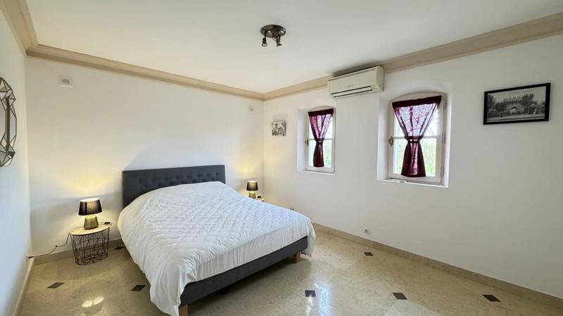 Villa - 420 m² - 11 pièces