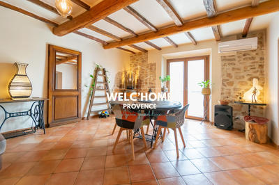 Maison - 210 m² - 8 pièces