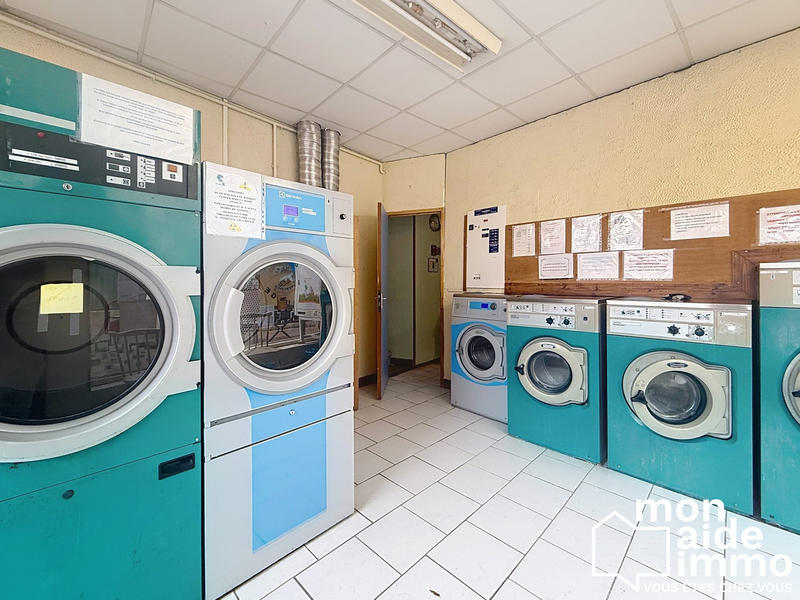 Maison - 400 m² - 15 pièces