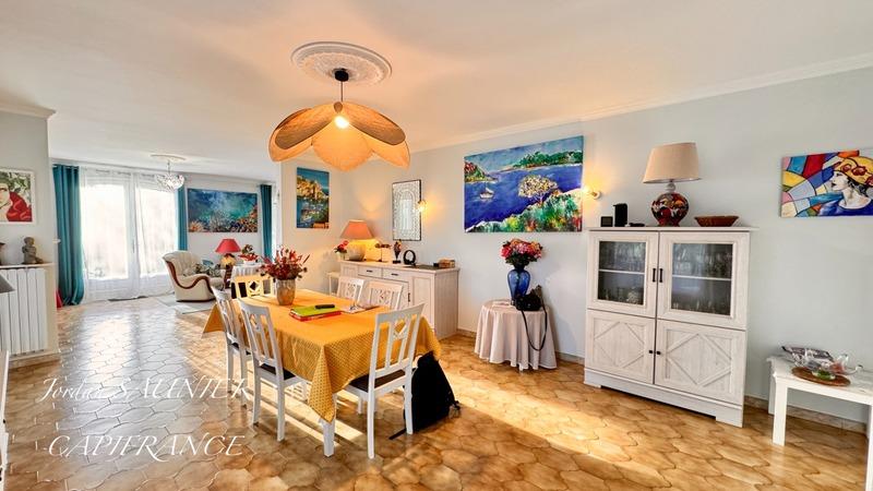 Maison - 253 m² - 8 pièces