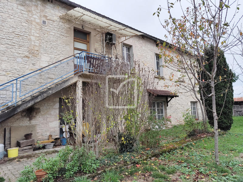 Maison - 150 m² - 9 pièces