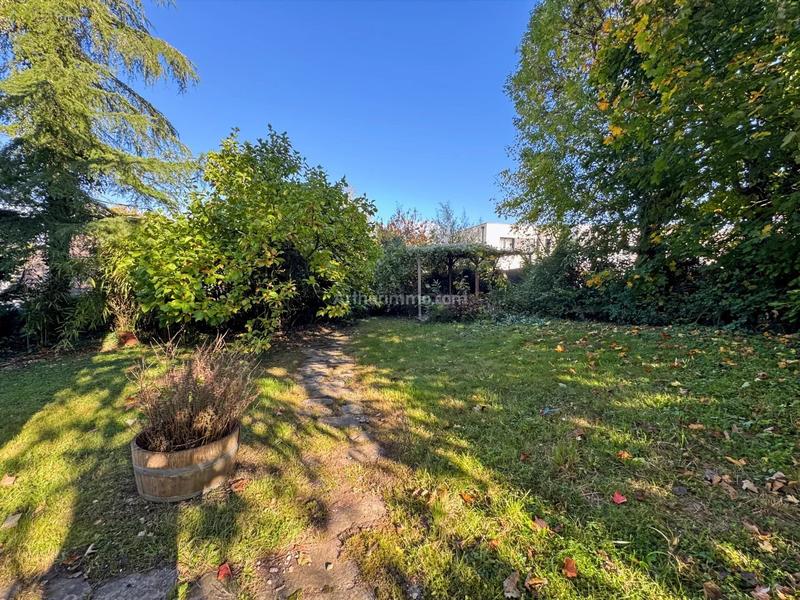 Maison - 260 m² - 10 pièces