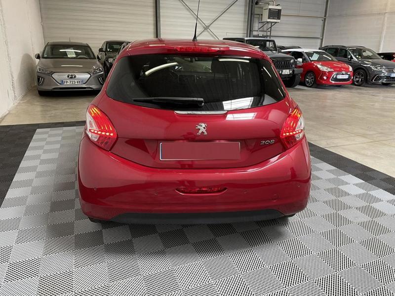 Peugeot 208 1.2 Puretech 82 Ch Style Premiere Main - Garantie 6 Mois