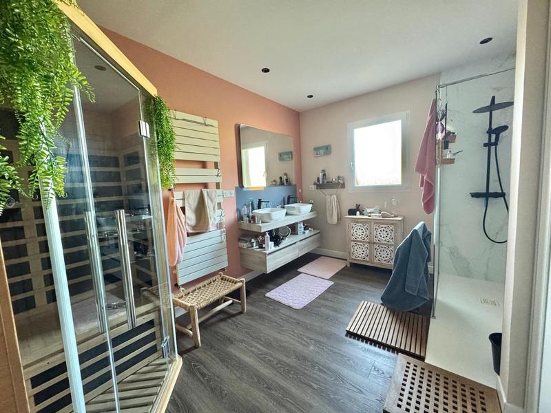 Maison - 170 m² - 6 pièces