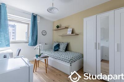 Chambre - 10 m² - 1 pièce