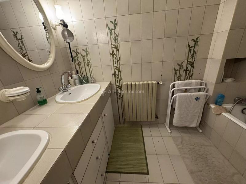 Maison - 200 m² - 8 pièces