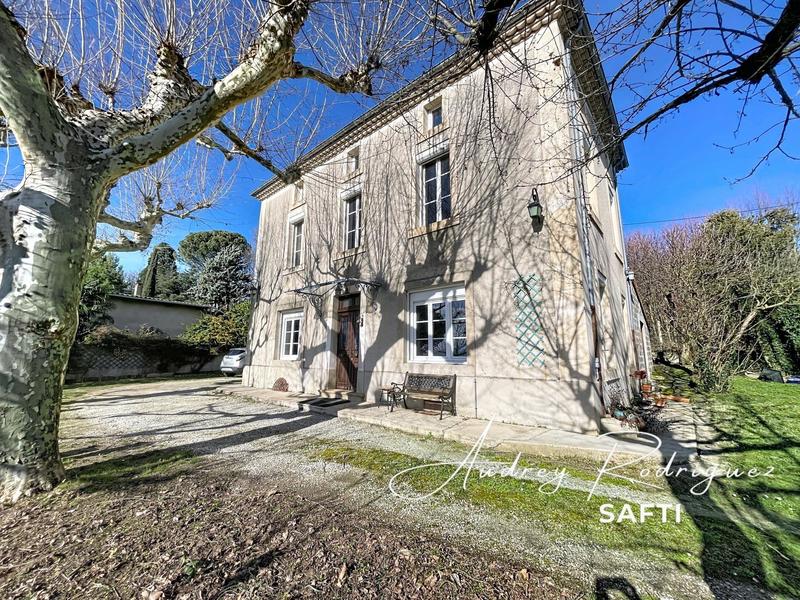 Maison de maîtres - 180 m² - 6 pièces
