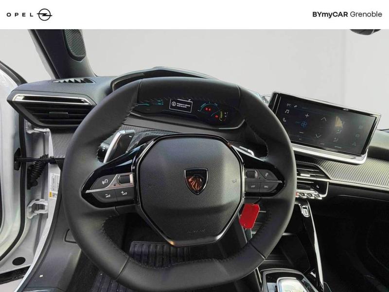 Peugeot 2008 Hybrid 136 e-Dcs6 Style