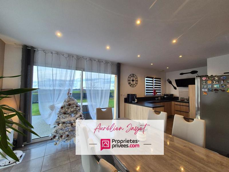 Maison - 102 m² - 5 pièces