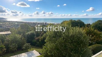 Maison - 156 m² - 4 pièces