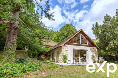 Maison - 230 m² - 6 pièces