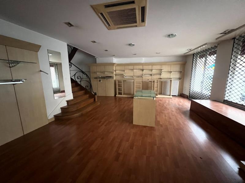 Local commercial - 250 m²