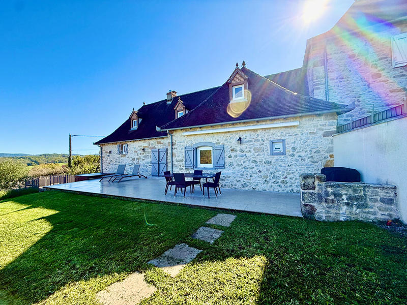 Maison - 105 m² - 5 pièces