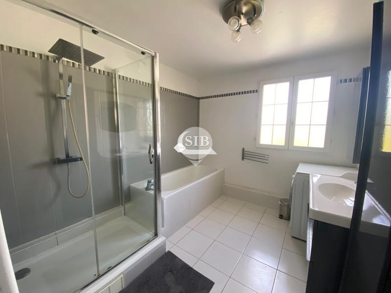 Maison - 98 m² - 6 pièces