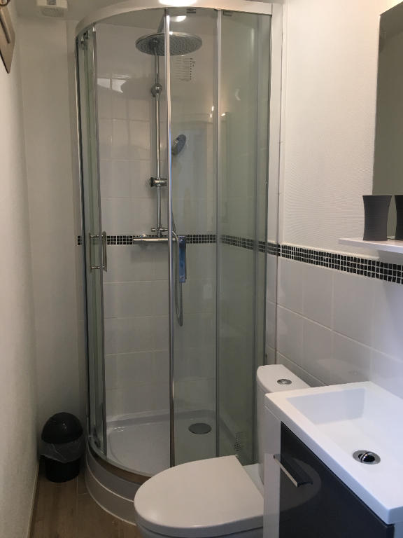 Maison - 847 m² - 36 pièces