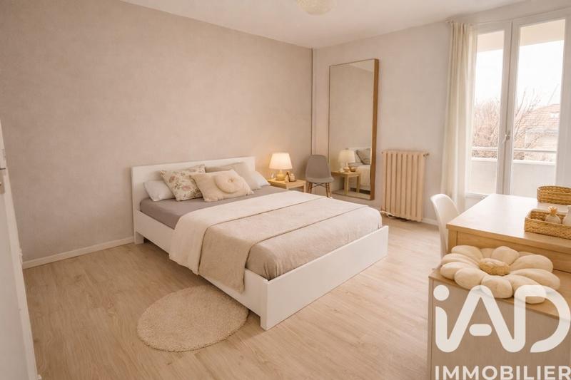 Appartement - 79 m² - 5 pièces