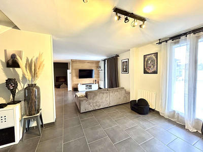 Maison - 130 m² - 8 pièces