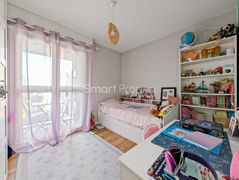 Appartement - 80 m² - 4 pièces