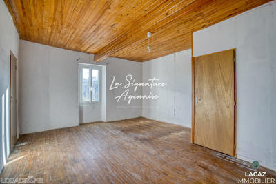 Maison - 370 m² - 7 pièces