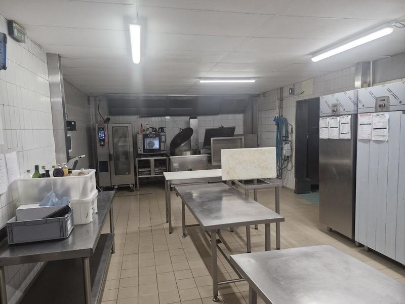Fonds de commerce - 1 299 m²