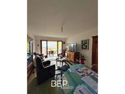 Appartement - 100 m² - 4 pièces