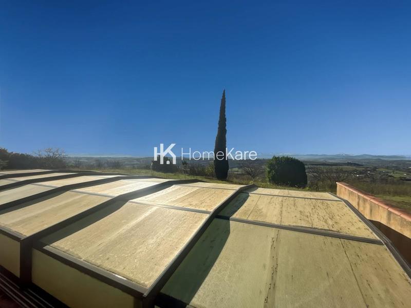 Propriété - 280 m² - 11 pièces