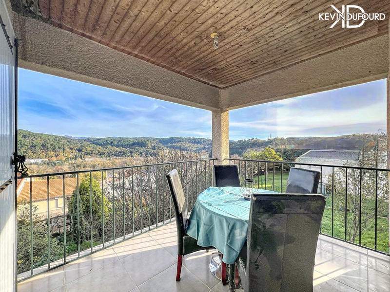 Maison - 110 m² - 5 pièces