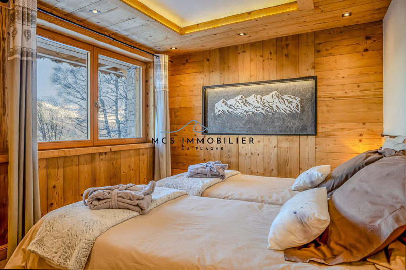 Châlet - 279 m² - 9 pièces