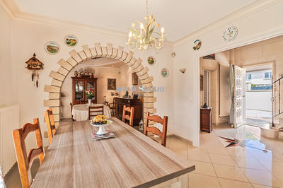 Maison - 193 m² - 10 pièces