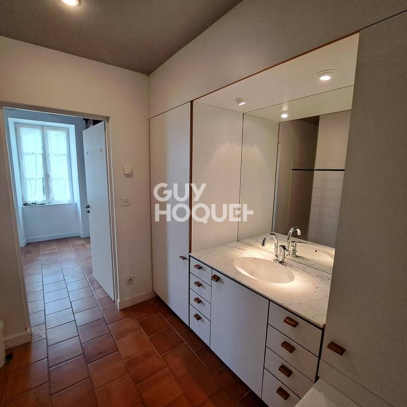 Maison - 200 m² - 9 pièces