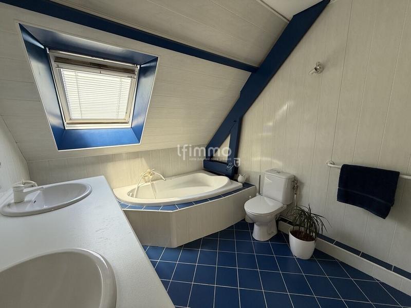 Maison - 94 m² - 5 pièces