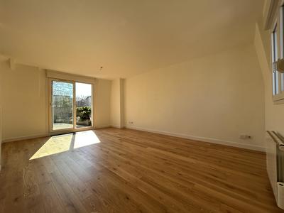 Appartement - 80 m² - 3 pièces