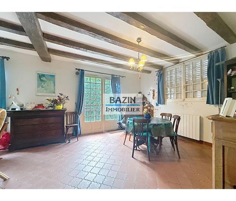 Maison traditionnelle - 88 m² - 4 pièces