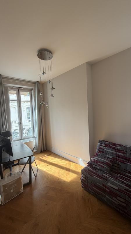 Appartement - 100 m² - 4 pièces