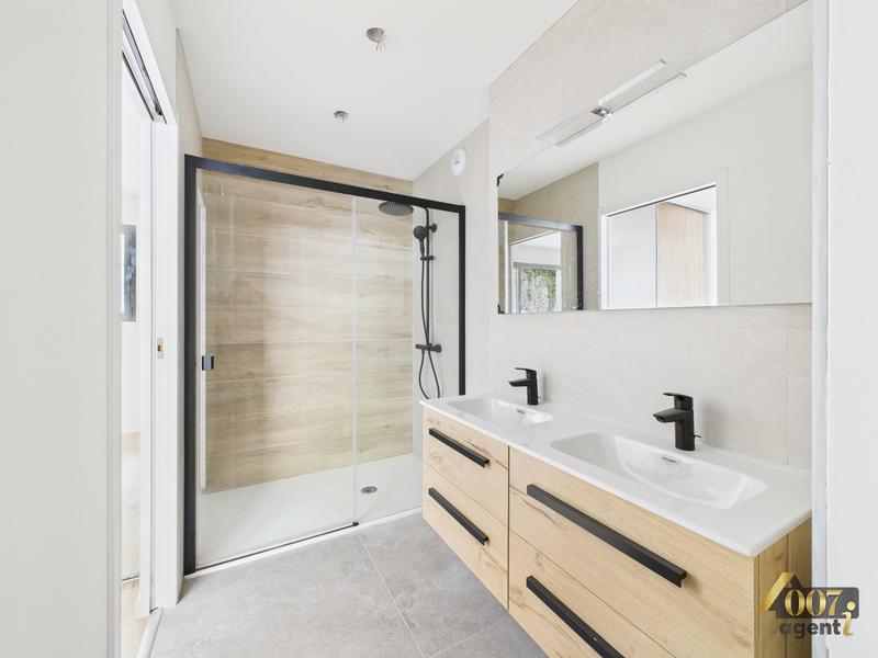 Appartement - 117 m² - 5 pièces