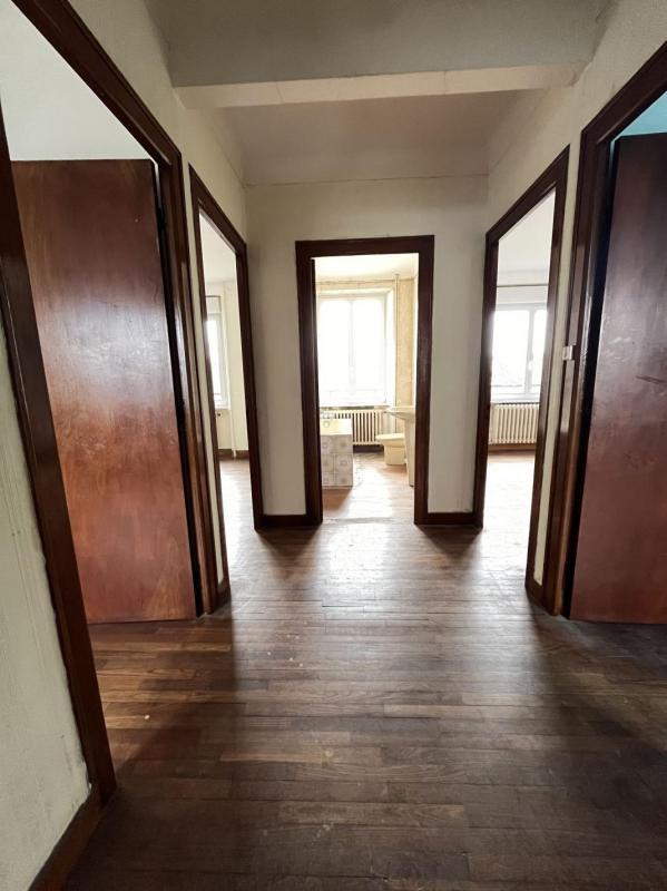 Maison - 157 m² - 9 pièces