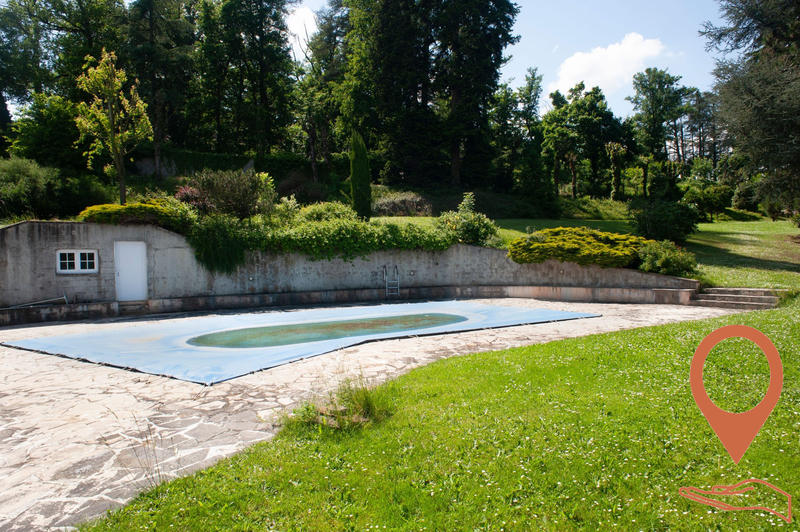 Viager - Maison ancienne - 265 m² - 8 pièces