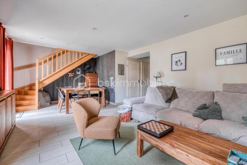 Maison - 99 m² - 5 pièces