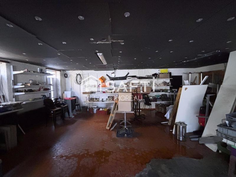 Local commercial - 160 m² - 10 pièces