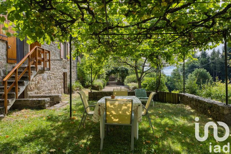 Maison - 215 m² - 6 pièces