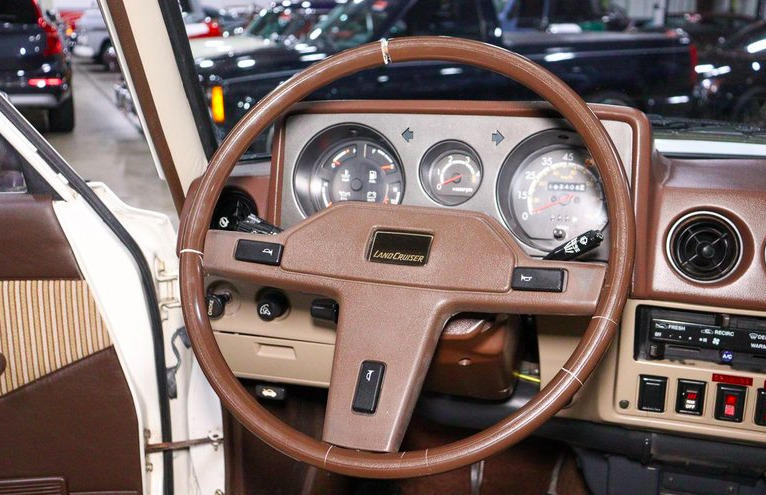 Toyota Land Cruiser Fj-60 4x4