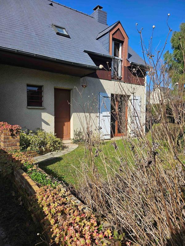 Maison - 94 m² - 5 pièces